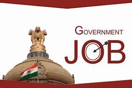 Top 10 government job vacancies available for graduates in India as of April 2025.